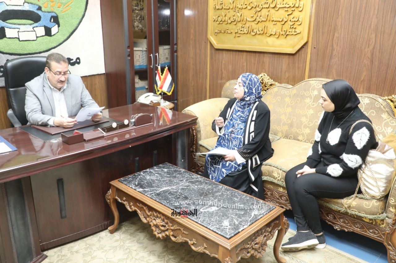 محافظ المنوفية يستمع لشكاوى المواطنين ويوجه بإجراءات فورية لحلها