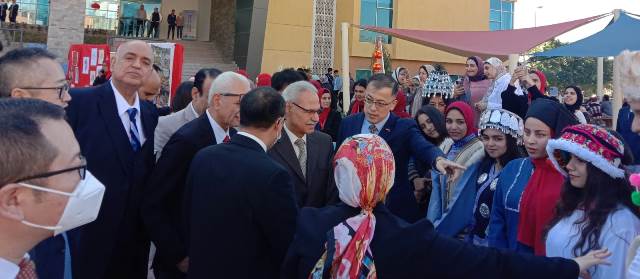 قيادات جامعة بدر تفتتح مهرجان الثقافة الصينية بمشاركة هواوى..فيديو