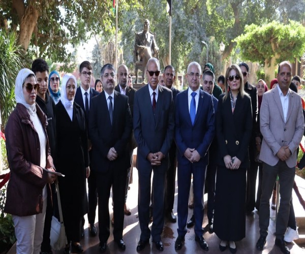  محافظ القليوبية يستقبل سفير أذربيجان بحديقة الصداقة المصرية بالقناطر الخيرية