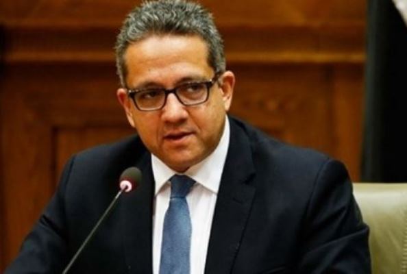 وزير السياحة والآثار الدكتور خالد العناني