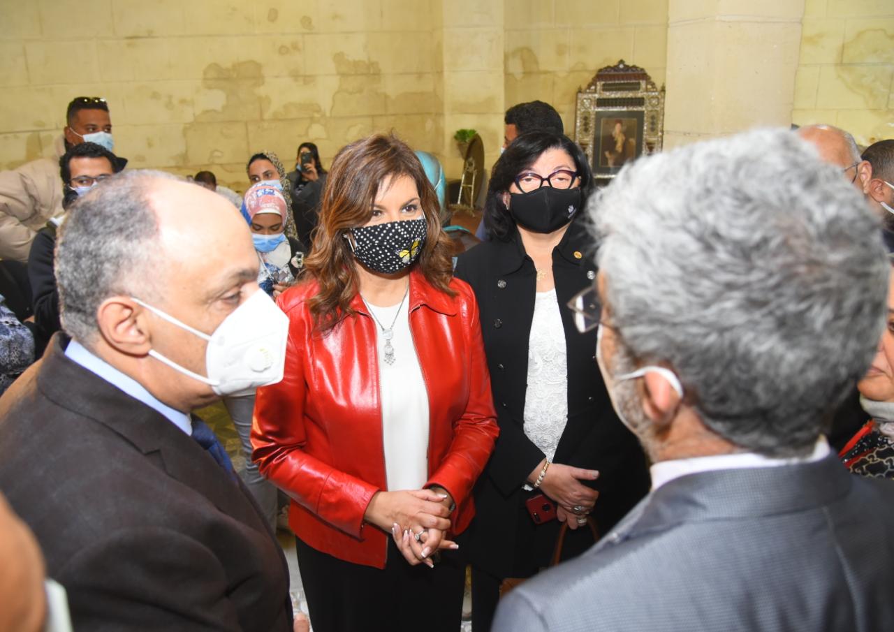 وزيرة الهجرة تفتح مشروعا لإحياء الحرف التراثية بالجمالية أسسه مستثمر مصري مقيم بكندا