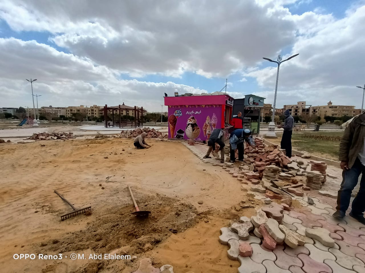 الغيطى: عمل يومى لتطوير ورفع كفاءة جميع أحياء مدينة العبور..بالصور