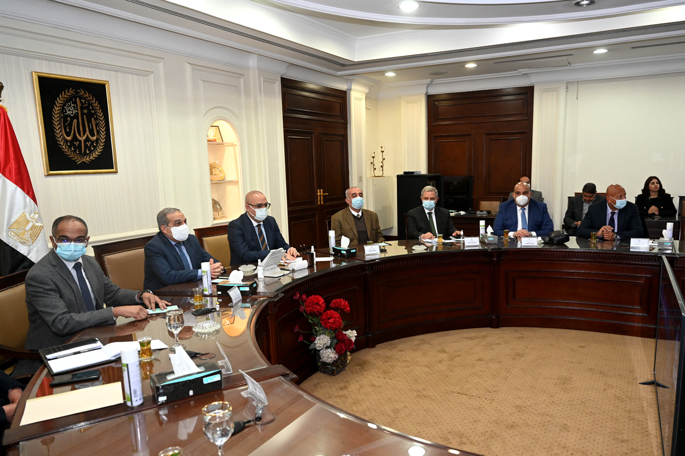 وزيرا الإنتاج الحربى والإسكان يستعرضان التقنيات الحديثة المستخدمة فى المياه 