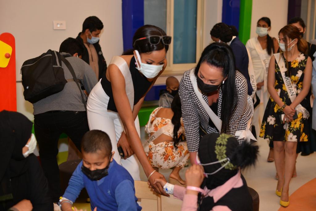 من 42 دولة.. المشاركات بمسابقة ملكة جمال العالم يدعمن مرضى السرطان في الأقصر