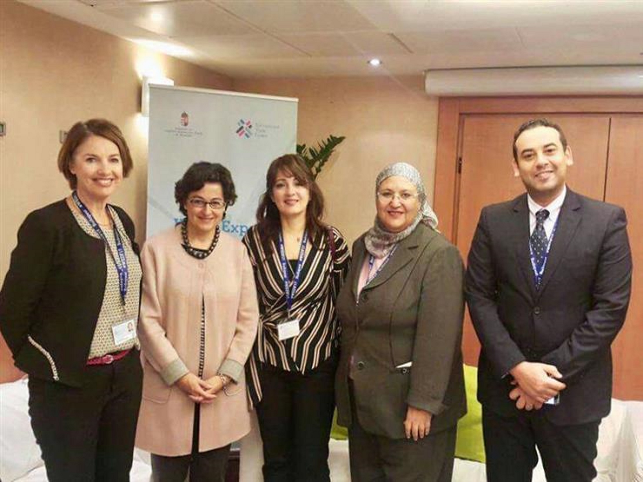 مشروع المرأة في التجارة العالمية  (She Trade)
