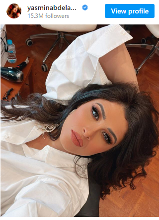 بـ قلوب أبيض.. احدث ظهور لـ ياسمين عبد العزيز 