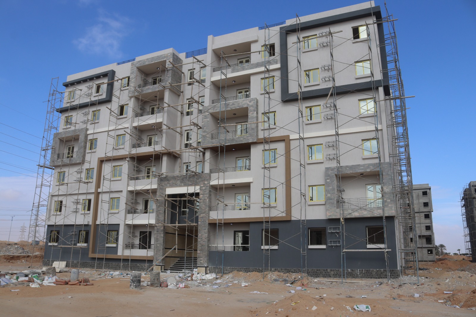 عمران : سباق زمني للانتهاء من مشروعات الإسكان بالعاشر من رمضان 