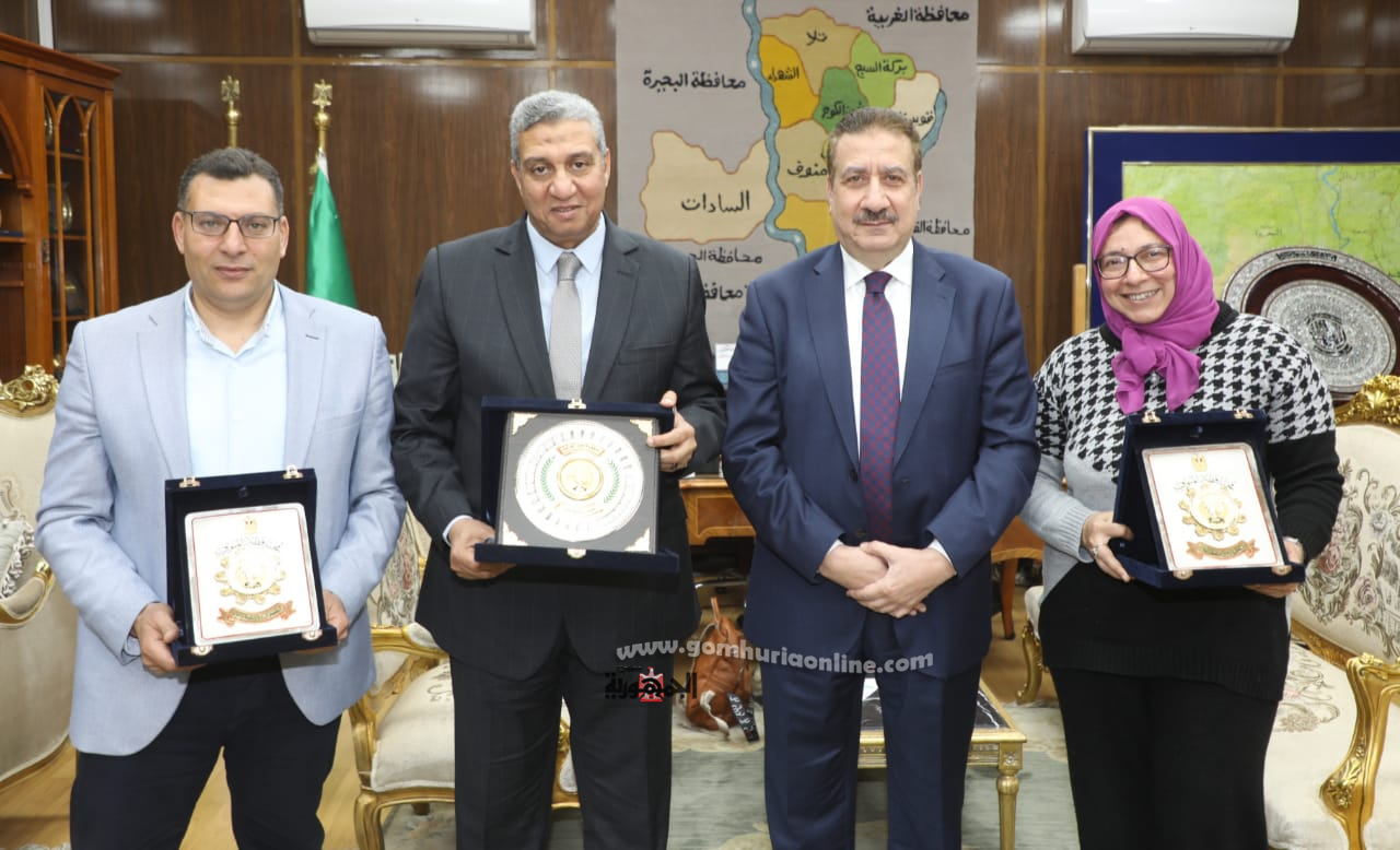 محافظ المنوفية يكرم مسئولي هيئة الطرق والنقل بوسط الدلتا