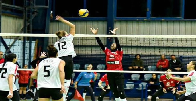 لأهلي و الزمالك في دوري الطائرة