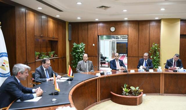 الملا: اتفاقية توريد الغاز تمثل إسهاماً مصرياً في حل مشكلة الطاقة بلبنان