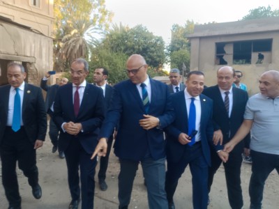 وزير الاتصالات ومحافظ القليوبية 
