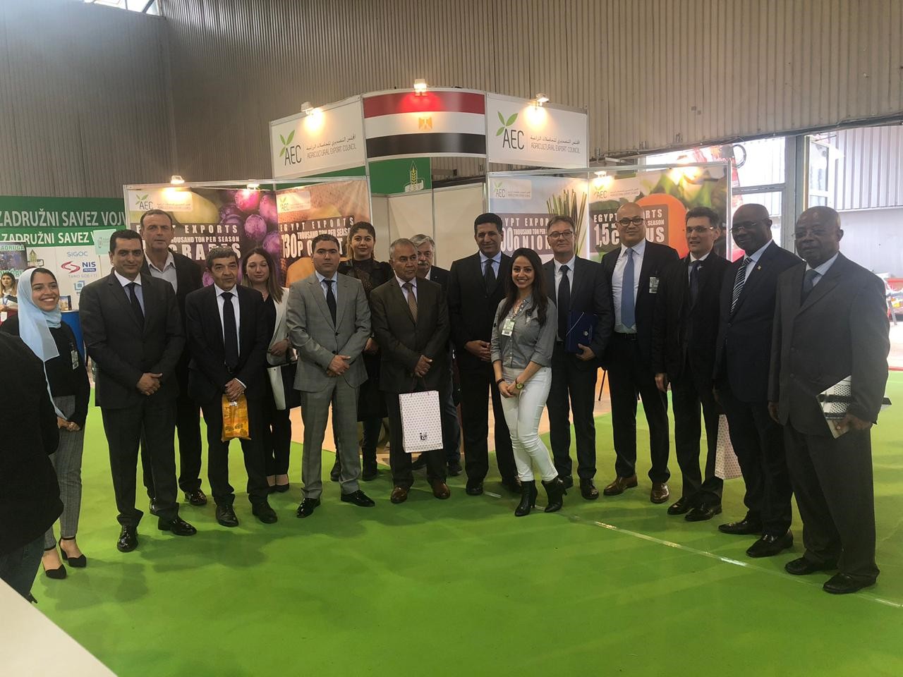 سفيرنا ببلجراد يفتتح أول جناح لمصر في معرض نوفي ساد الزراعي الدولي