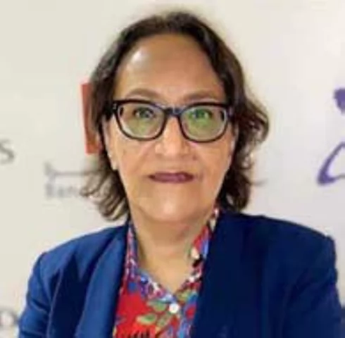 خبيرة الاوراق المالية حنان رمسيس