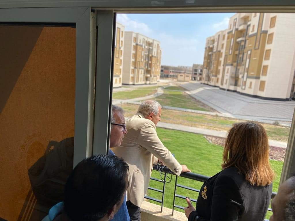 مي عبد الحميد تتفقد مشاريع الإسكان الاجتماعى بمدينة العبور الجديدة