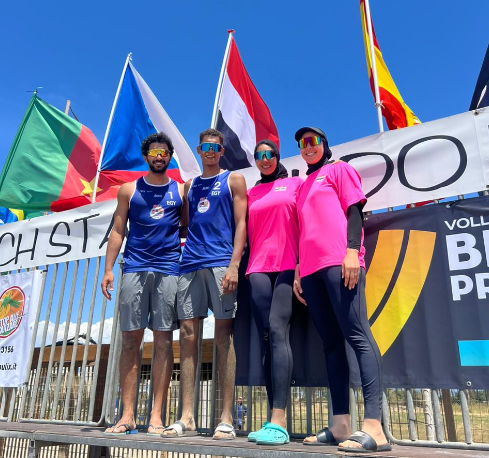 منتخب الشاطئية  لكرة الطائرة