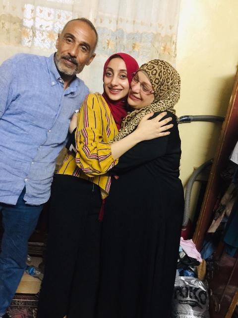اوائل الثانوية العامة دمج بالشرقية.. الاعتماد على النفس ونماذج الامتحانات وراء تفوقهما