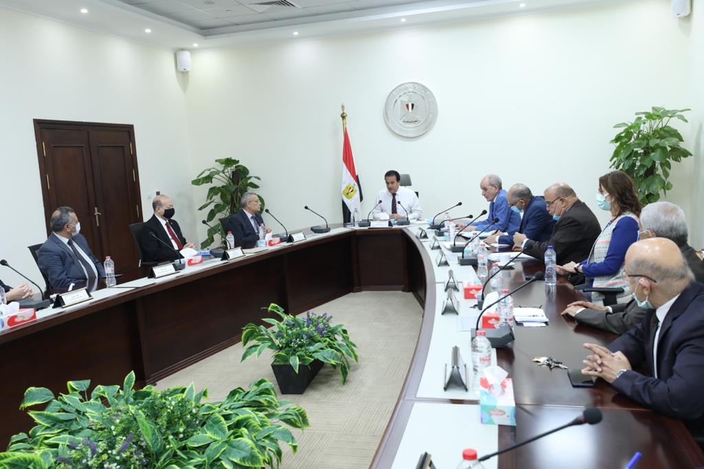  عبد الغفار يطالب بتطوير لوائح المعاهد الخاصة لتخرج الطلاب عقب استيفائهم الساعات المطلوبة 