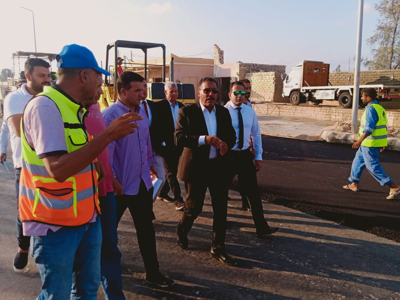 جولة ميدانية لمحافظ مطروح بمدينة الضبعة 
