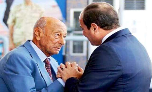 محمد عزت يكشف اسرار افشال خطة  انسحاب المرشدين الاجانب من قناة السويس.. بالصور