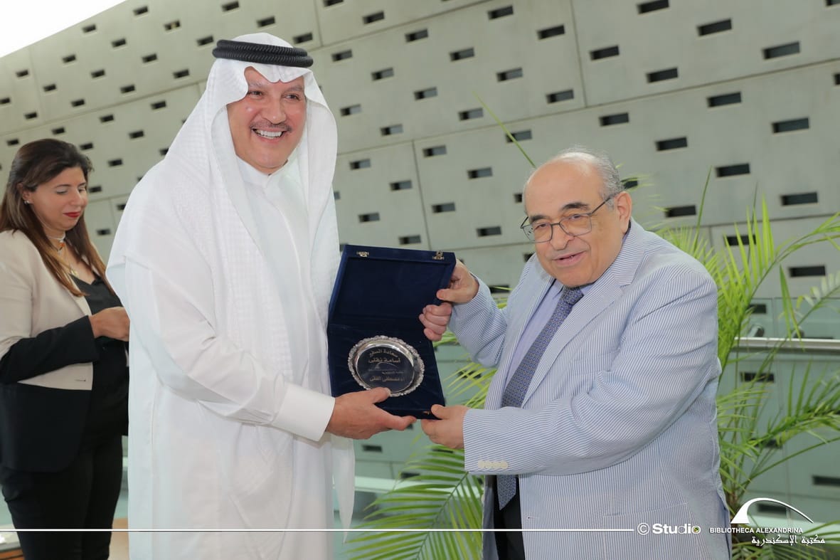 د. الفقي يستقبل السفير السعودي بالقاهرة وأمين عام دارة الملك عبد العزيز بمكتبة الإسكندرية