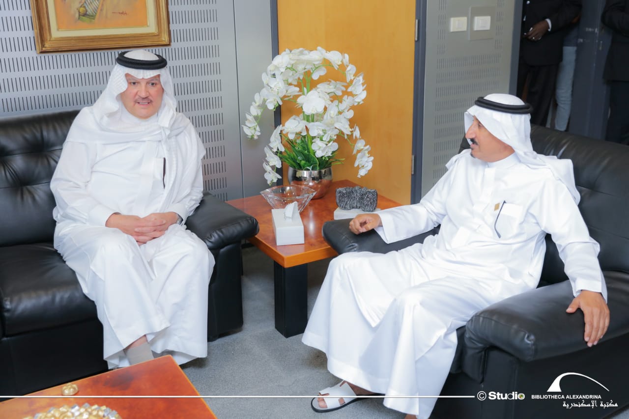 د. الفقي يستقبل السفير السعودي بالقاهرة وأمين عام دارة الملك عبد العزيز بمكتبة الإسكندرية