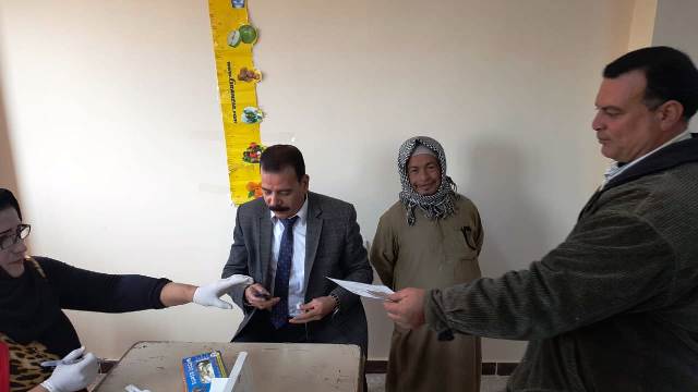 قطار 100 مليون صحة يصل تموين كفرالشيخ لفحص الموظفين
