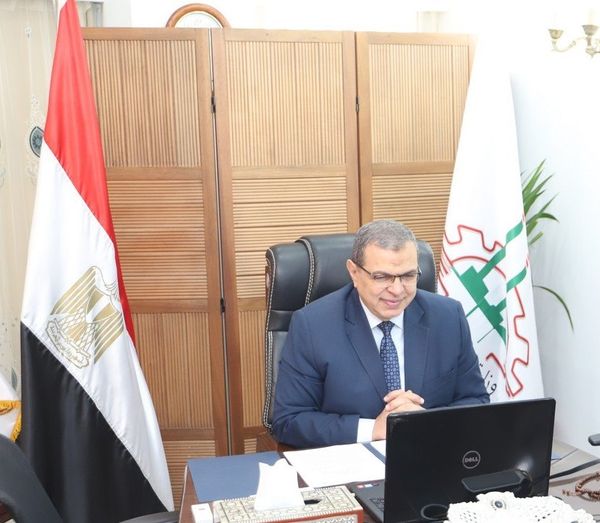  محمد سعفان- وزير القوي العاملة