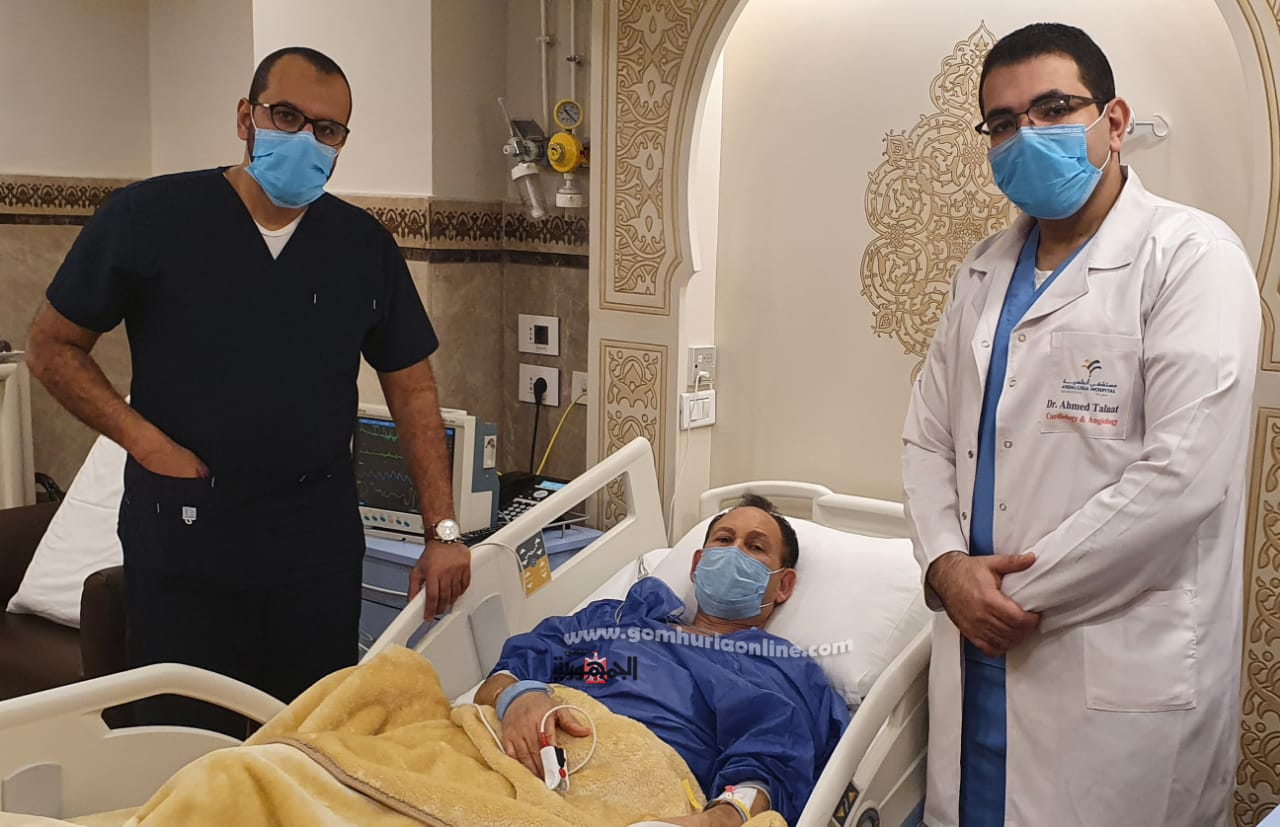المستشار خفاجى أثناء تلقيه  الرعايه الصحيه