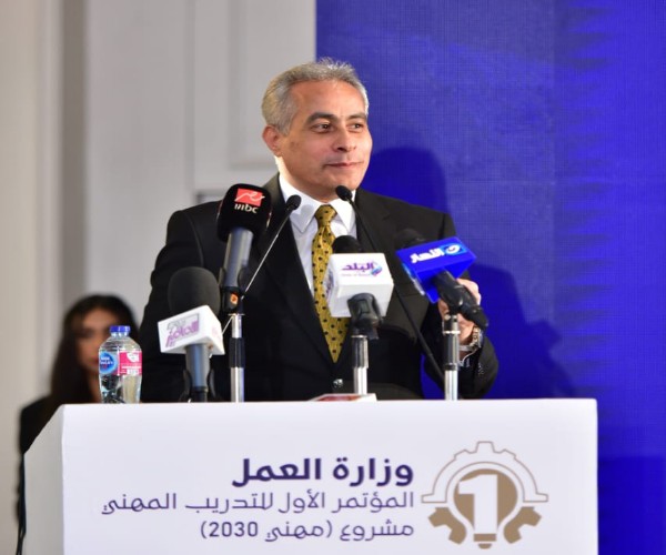 شحاتة يُطلق مشروع مهني 2030 يستهدف تاهيل مليون مُتدرب على سوق العمل 