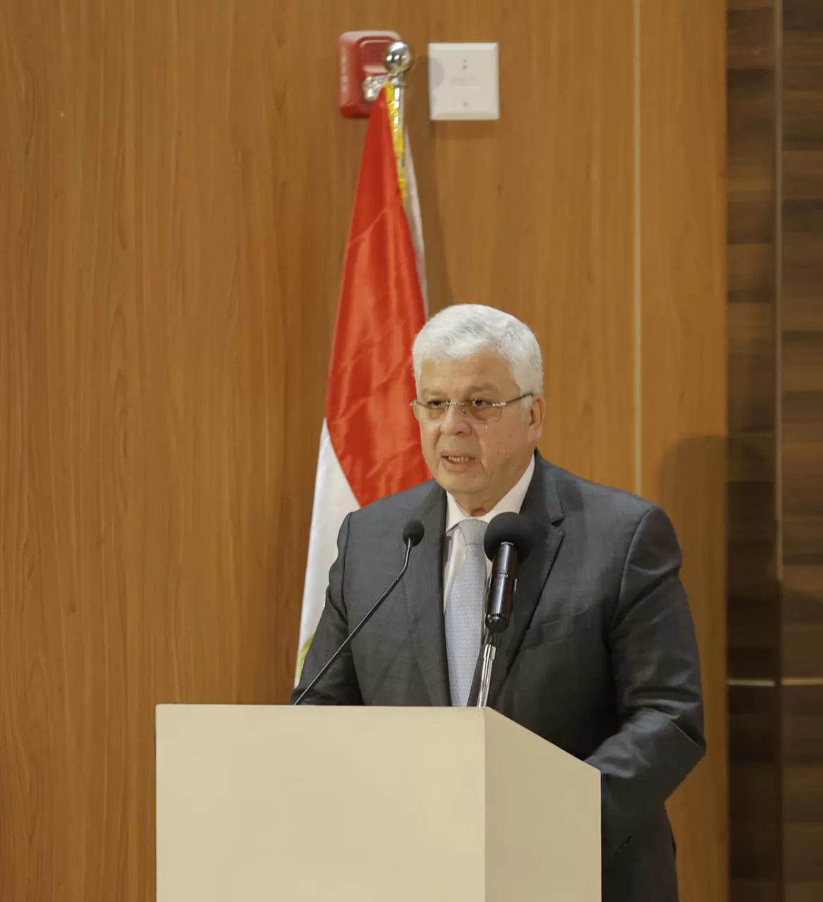 وزير التعليم العالي 