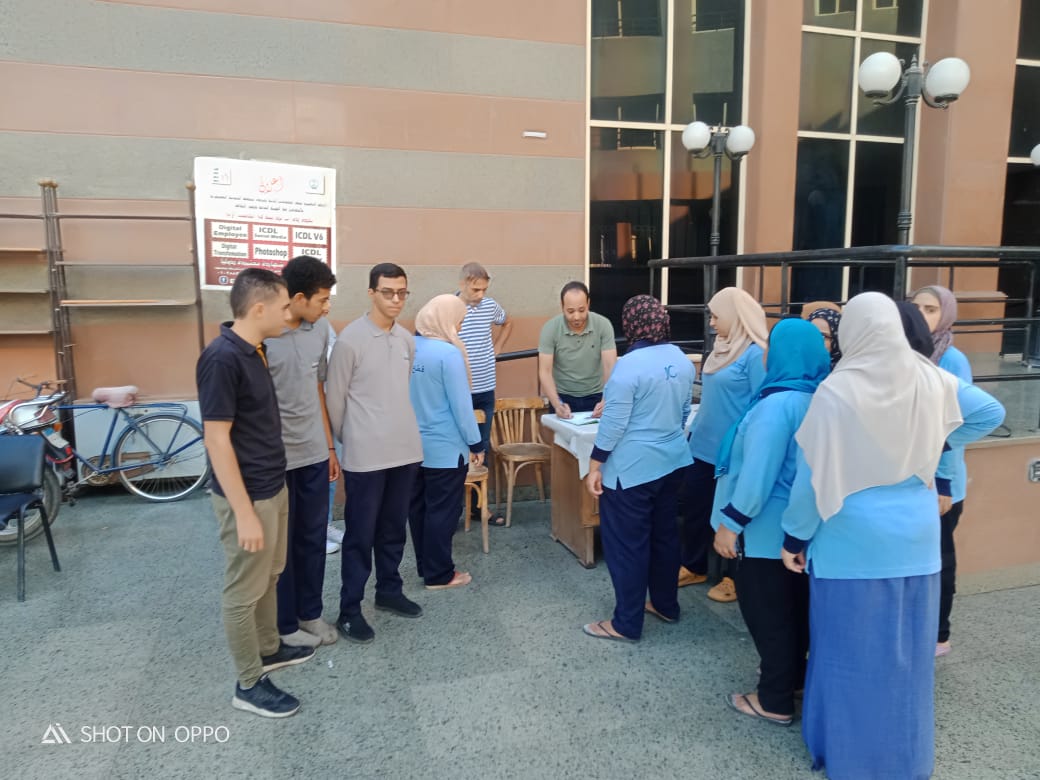تسجيل وحصر عمالة غير منتظمة جديدة بمواقع عمل بأسيوط 