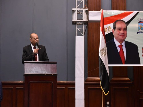 وزير العمل ومحافظ الإسكندرية 
