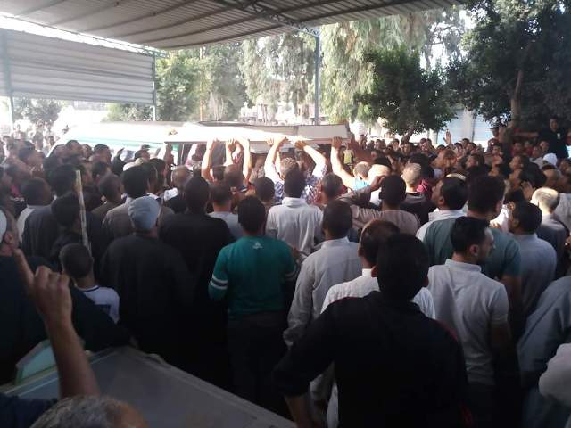 بالصور .. اهالي الطود يشيعون جثامين 2 من ضحايا حادث ايتاى البارود