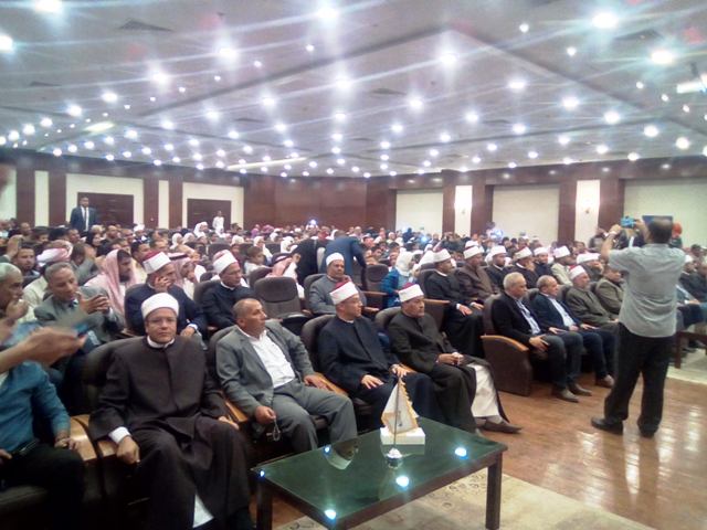 فودة يكرم 180 طالب وطالبة من حفظة القرآن  فى جنوب سيناء بالصور