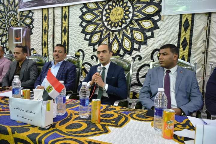 حوار مجتمعي لأهالي قرية 