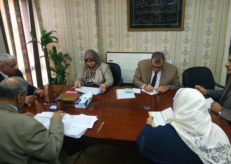 تعليم السويس يعانى عجزا فى هيئات التدريس وزيادة الكثافة 
