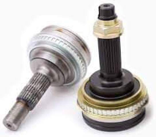 ضبط قطع غيار سيارات مجهولة المصدر بإحدى أشهر المحال ببورسعيد