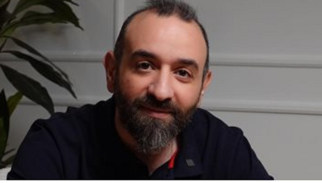 عمرو سلامة 
