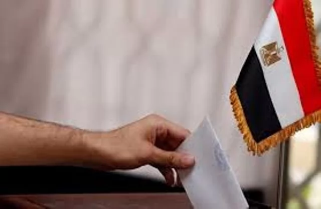 اللجنة الانتخابية بالكويت تغلق أبوابها في أول أيام تصويت الإعادة بالمرحلة الثانية لانتخابات النواب 