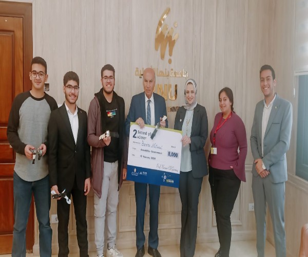 تكريم فريق جامعة بنها الأهلية في هاكاثون التقنيات الناشئة لتمكين 
