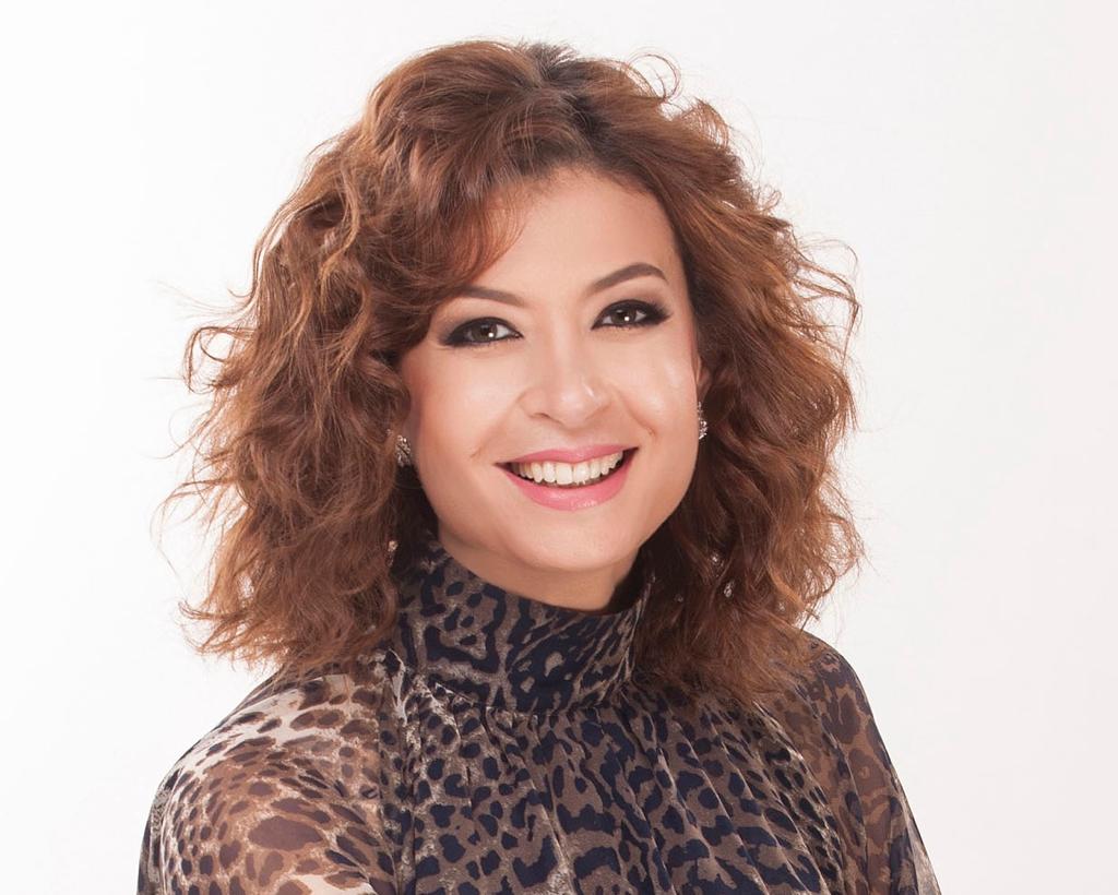 الفنانة منال سلامة