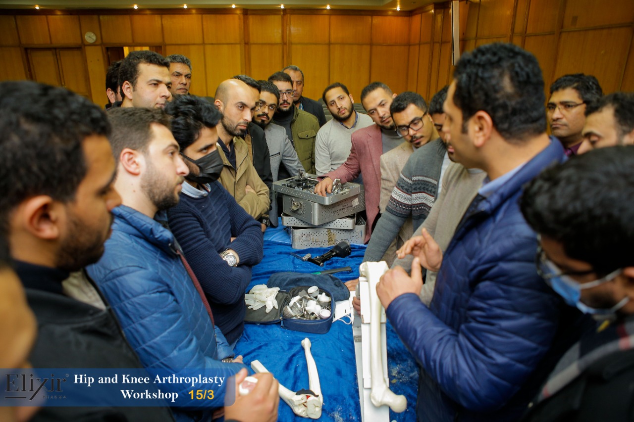  نائب رئيس جامعة الزقازيق يفتتح ورشة عمل حول استبدال مفصل الفخد والركبة بكلية الطب 