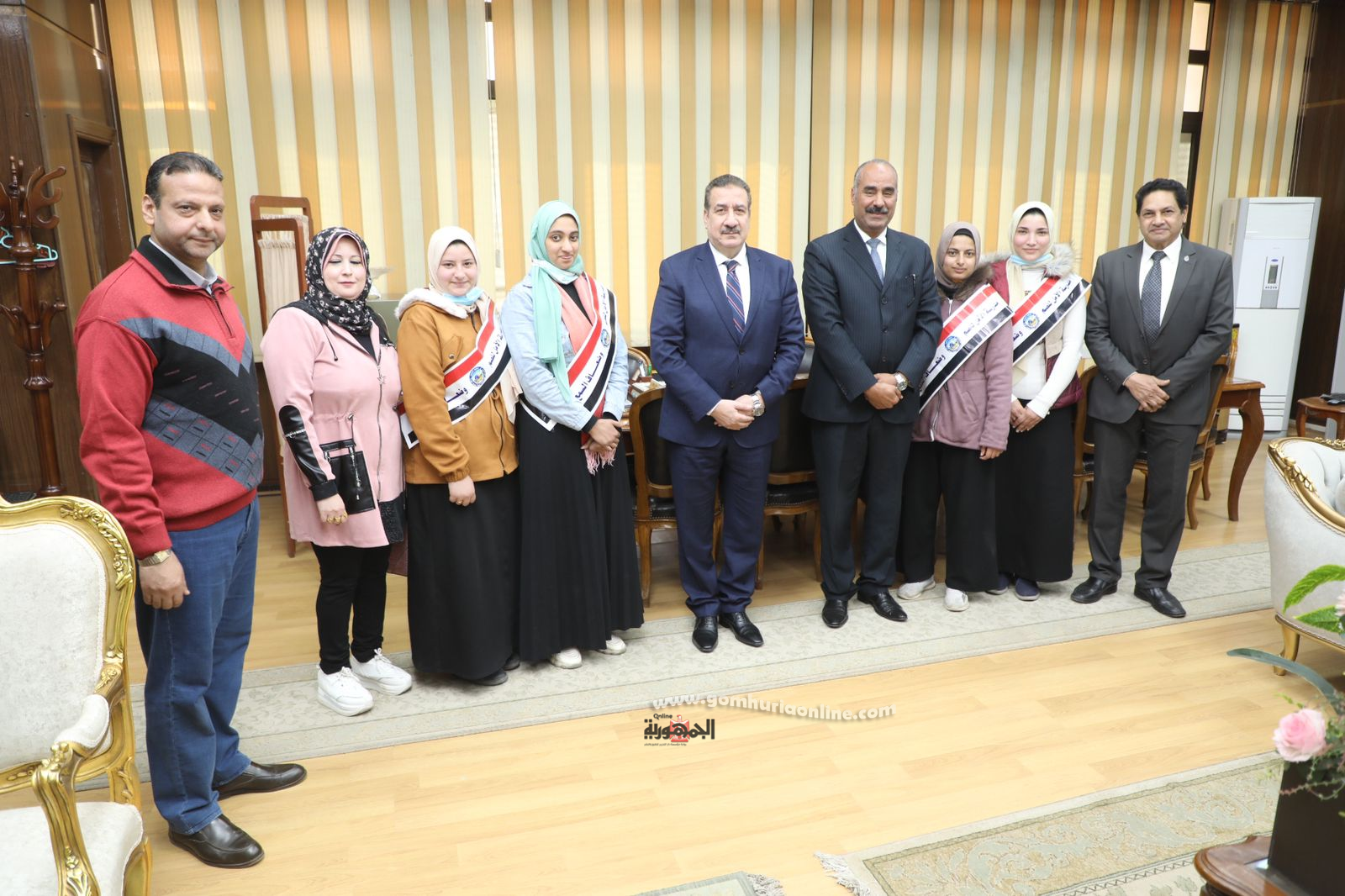 محافظ المنوفية يلتقي وفد مدرسة الأمل للصم وضعاف السمع