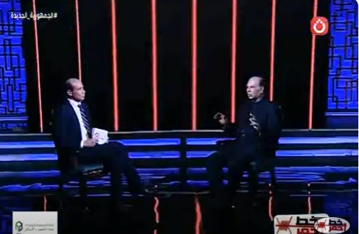 الفنان فيصل خورشيد خلال مشاركته في برنامج خط أحمر