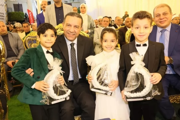 محافظ المنوفية يشهد حفل تكريم حفظة القرآن الكريم بمدرسة المساعي