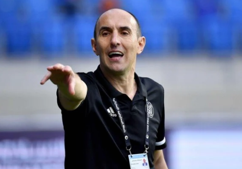  كرونسلاف يورتشيتش المدير الفني لفريق نادي بيراميدز 