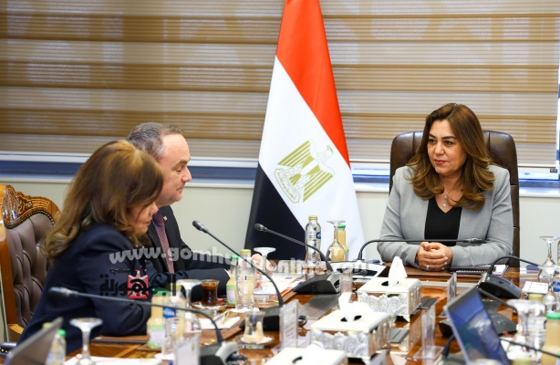 وزيرة التنمية المحلية خلال اللقاء