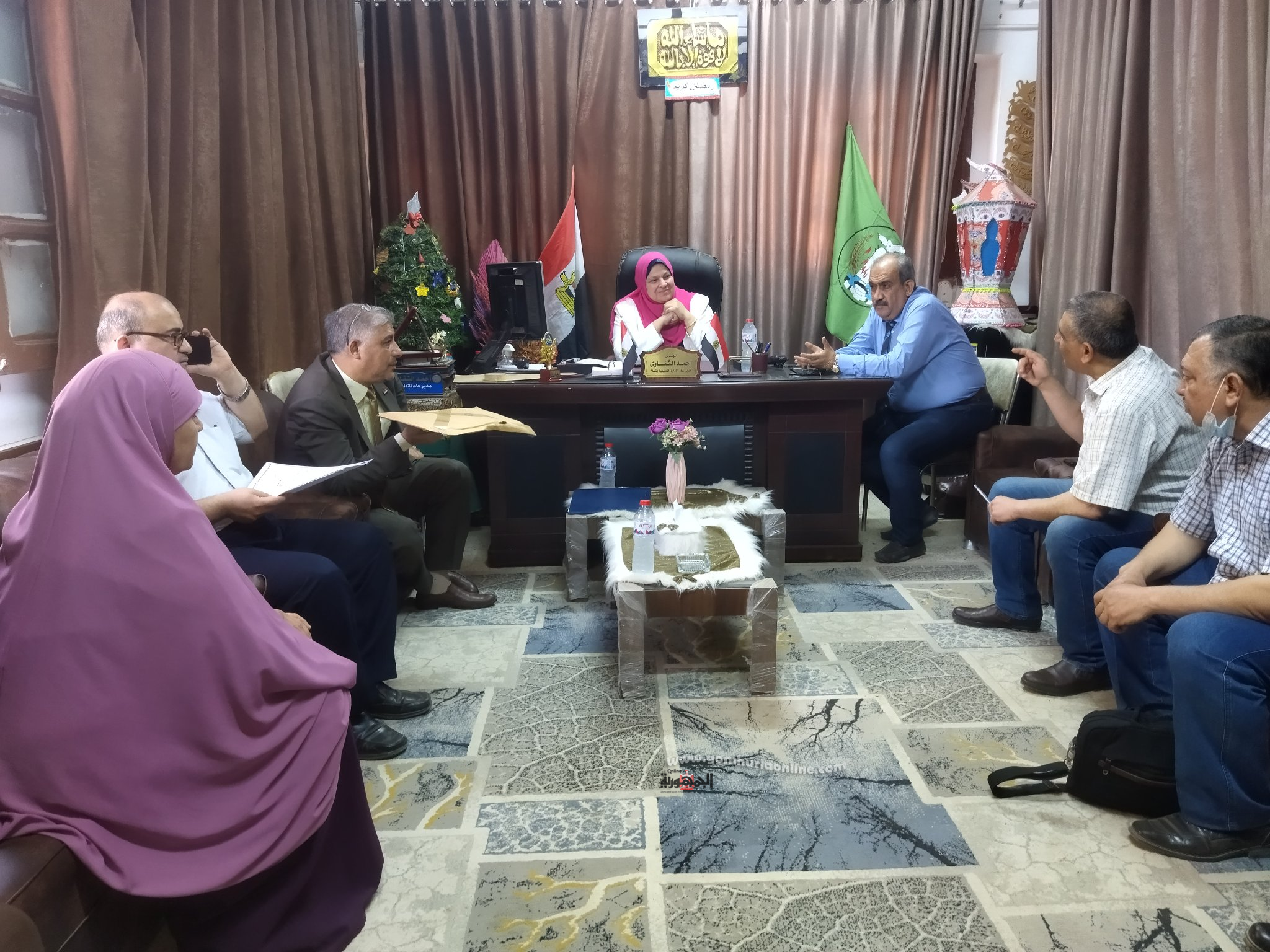 وكيل وزارة التربية والتعليم فى إجتماعها مع مديري الإدارات إستعداداً لإمتحانات الإعدادية