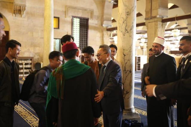 ذو الكفل حسن يزور الجامع الأزهر ويستمع لشرح مفصل عن تاريخ الجامع