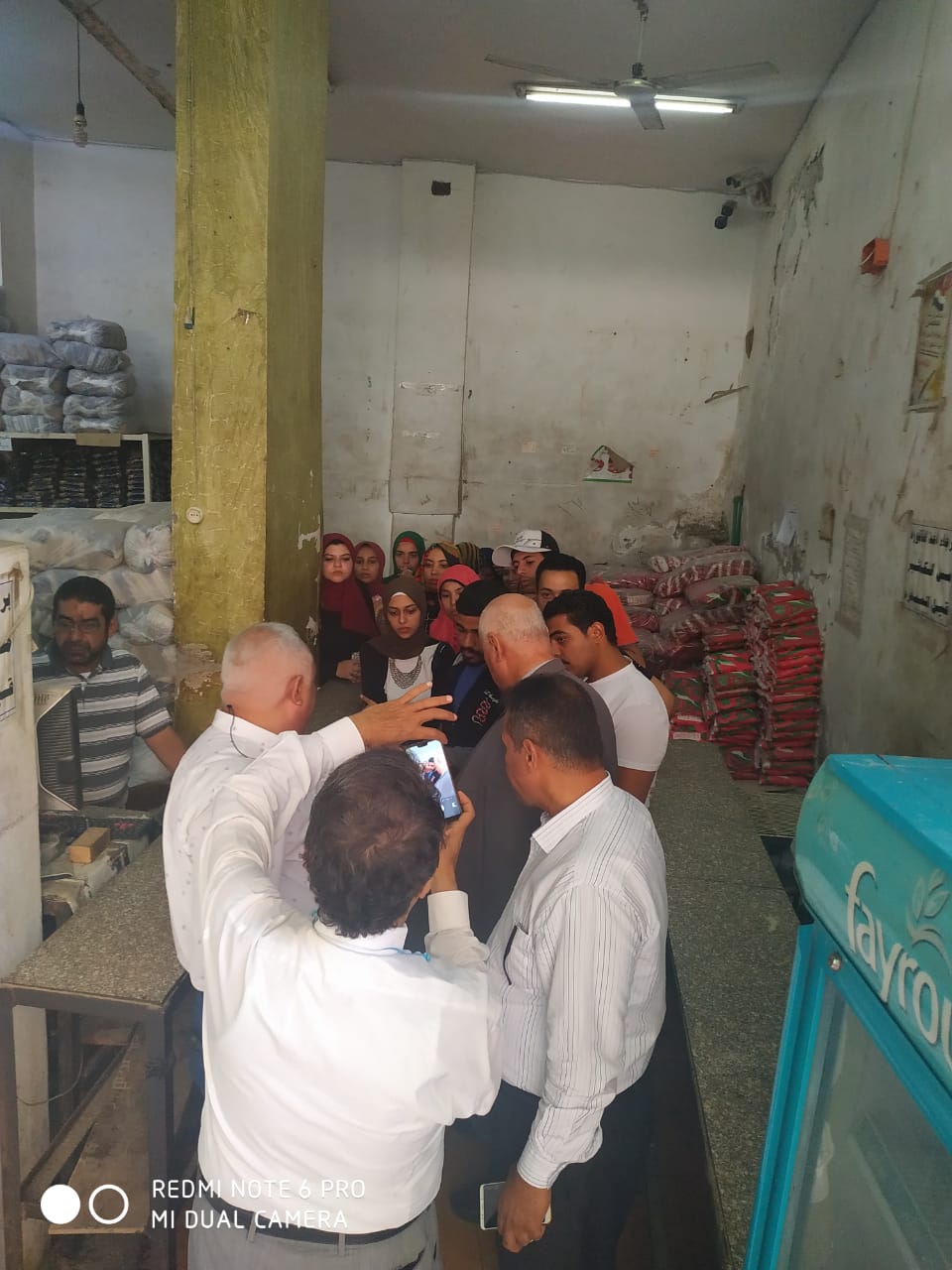 تدريب عدد من طلبه كليه التجارة بدءا من غدا علي مجال العمل التمويني